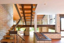 Hauptbild Bereit für neue Ideen:Architektonisch interessantes Haus mit EinliegerwohnungWeilrod - Altweilnau