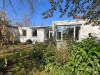 Hauptbild Großzügiger Bungalow mit sonnigem Gartenin Frankfurt / Niederursel
